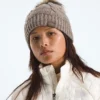 Căciulă pentru femei Oh Mega Fur Pom Lined Beanie Căciulă pentru femei Oh Mega Fur Pom Lined Beanie