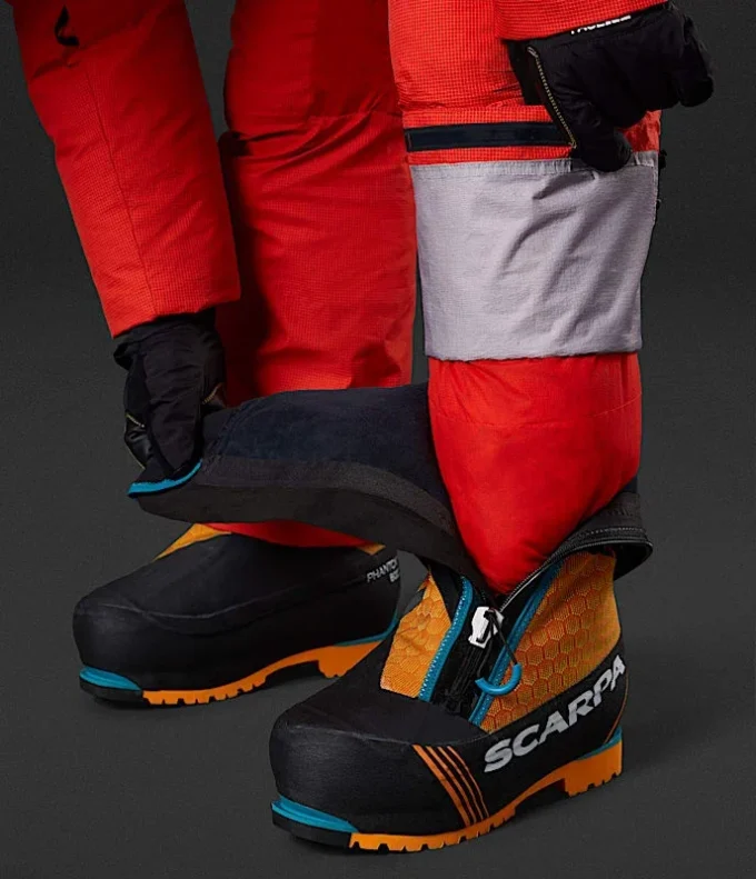 Costum Himalayan pentru femei Costum Himalayan pentru femei