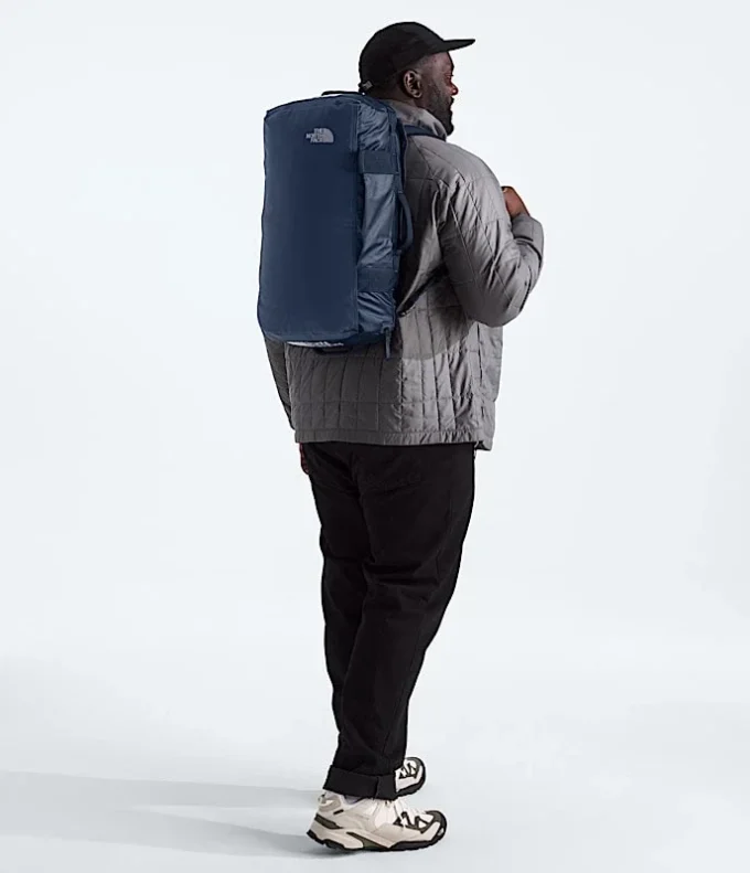 Geantă Base Camp Voyager — 32 L Geantă Base Camp Voyager — 32 L