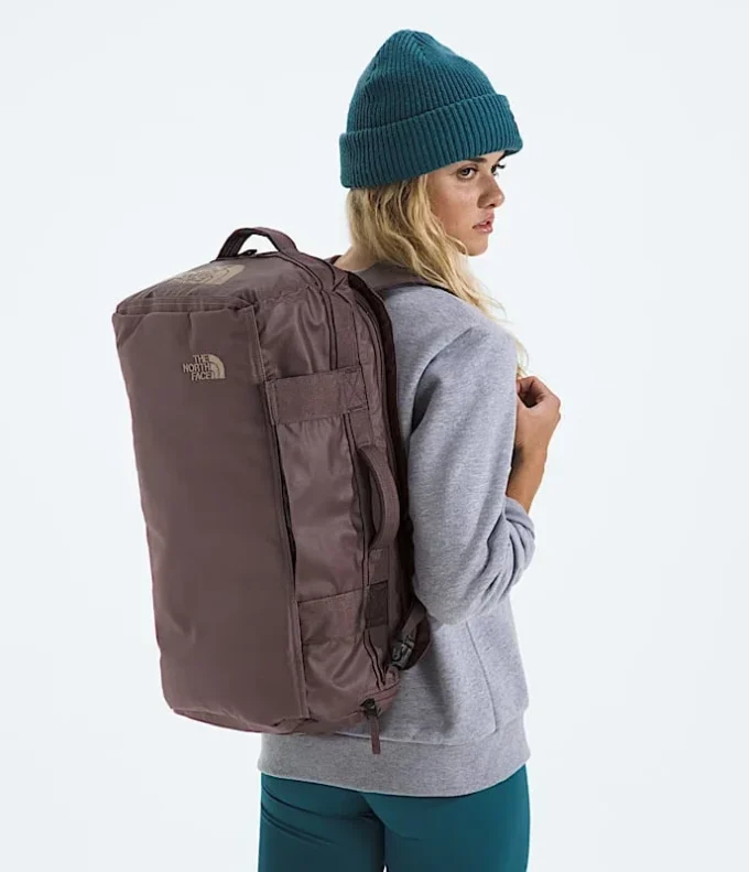 Geantă Base Camp Voyager — 32 L Geantă Base Camp Voyager — 32 L