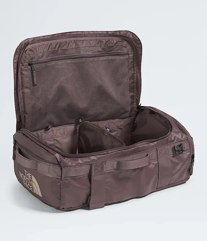 Geantă Base Camp Voyager — 32 L Geantă Base Camp Voyager — 32 L