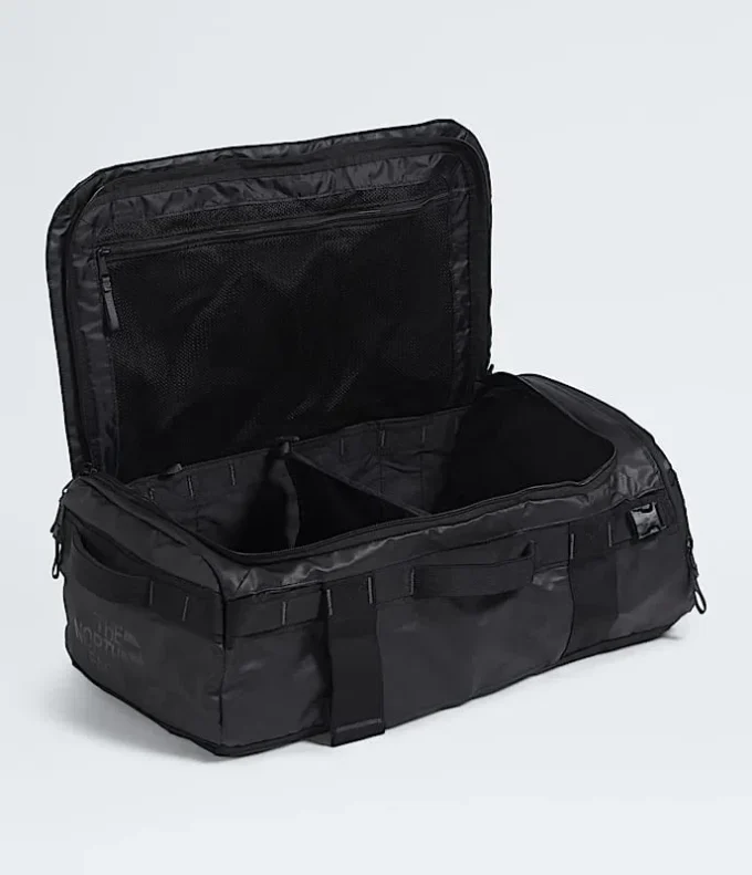 Geantă Base Camp Voyager — 32 L Geantă Base Camp Voyager — 32 L