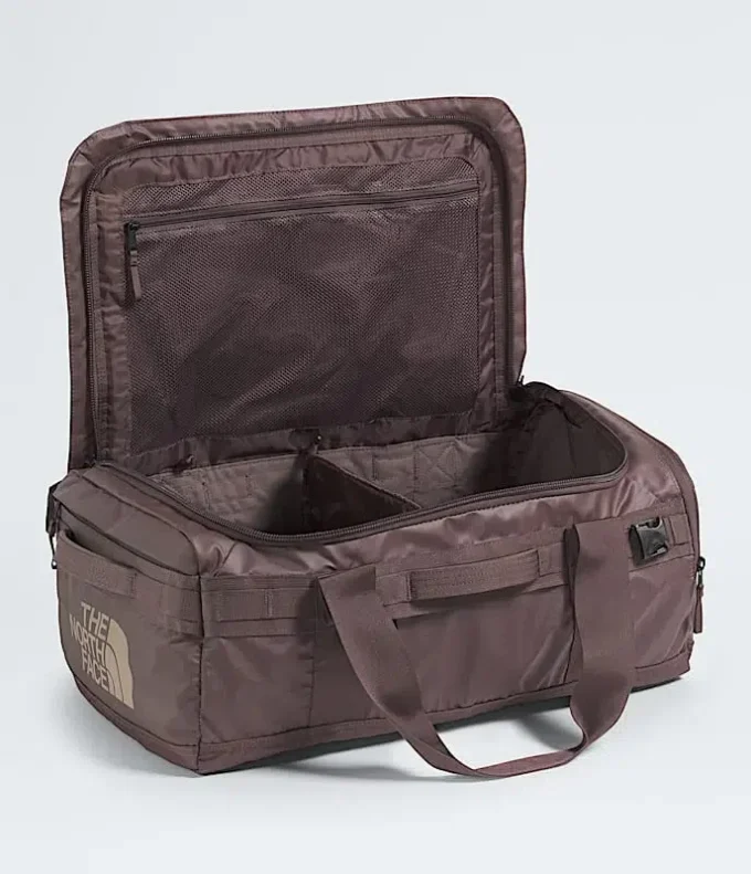 Geantă Base Camp Voyager — 42 L Geantă Base Camp Voyager — 42 L