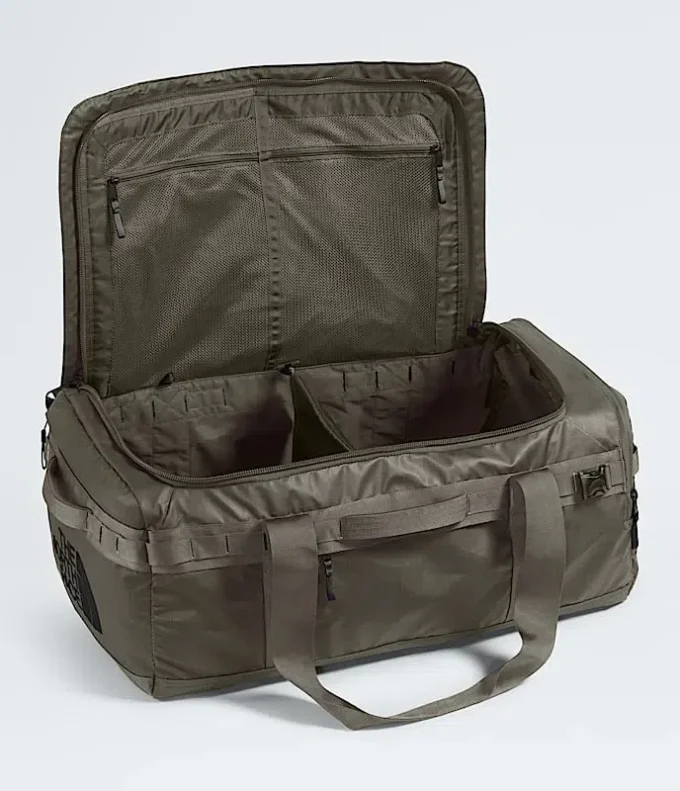 Geantă Base Camp Voyager — 62 L Geantă Base Camp Voyager — 62 L