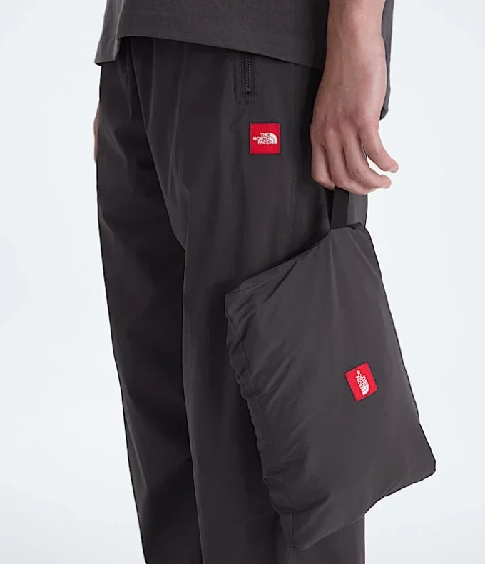 Jacheta de vânt cu glugă TNF™ Red Box Packable pentru bărbați Jacheta de vânt cu glugă TNF™ Red Box Packable pentru bărbați