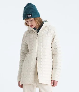 Parka cu glugă THERMOBALL™ pentru femei
