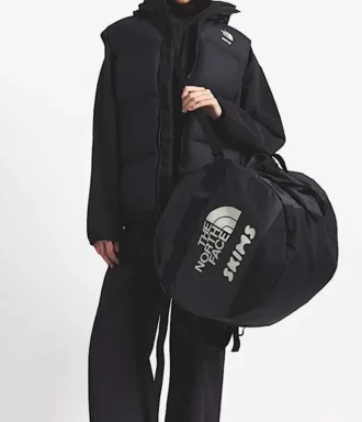 The North Face X SKIMS Base Camp Duffel – Mare The North Face X SKIMS Base Camp Duffel – Mare