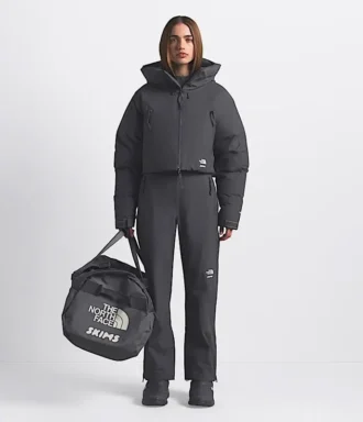The North Face X SKIMS Base Camp Duffel – Mare The North Face X SKIMS Base Camp Duffel – Mare