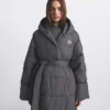 The North Face X SKIMS Parka Nuptse Wrap pentru femei The North Face X SKIMS Parka Nuptse Wrap pentru femei