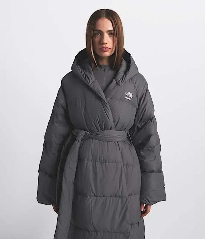 The North Face X SKIMS Parka Nuptse Wrap pentru femei The North Face X SKIMS Parka Nuptse Wrap pentru femei