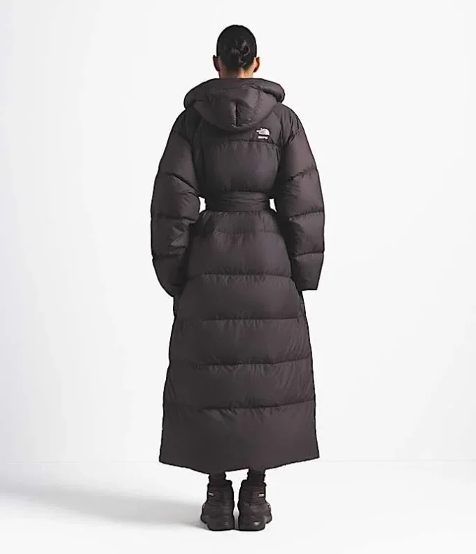 The North Face X SKIMS Parka Nuptse Wrap pentru femei The North Face X SKIMS Parka Nuptse Wrap pentru femei