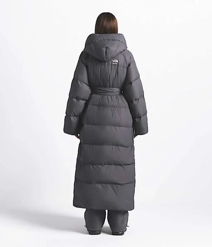 The North Face X SKIMS Parka Nuptse Wrap pentru femei The North Face X SKIMS Parka Nuptse Wrap pentru femei