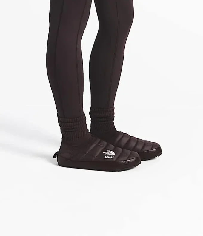 The North Face X SKIMS Thermoball Traction Mule V The North Face X SKIMS Thermoball Traction Mule V