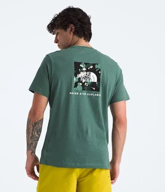 Tricou cu mânecă scurtă pentru bărbați Core TNF™ Flower Box NSE Tricou cu mânecă scurtă pentru bărbați Core TNF™ Flower Box NSE