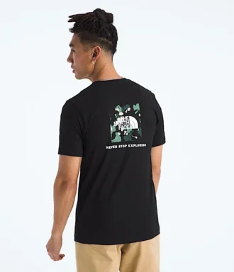 Tricou cu mânecă scurtă pentru bărbați Core TNF™ Flower Box NSE Tricou cu mânecă scurtă pentru bărbați Core TNF™ Flower Box NSE