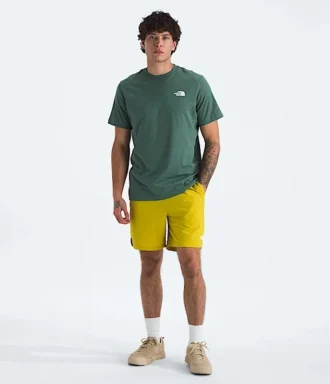 Tricou cu mânecă scurtă pentru bărbați Core TNF™ Flower Box NSE Tricou cu mânecă scurtă pentru bărbați Core TNF™ Flower Box NSE