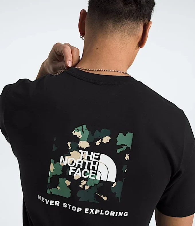 Tricou cu mânecă scurtă pentru bărbați Core TNF™ Flower Box NSE Tricou cu mânecă scurtă pentru bărbați Core TNF™ Flower Box NSE