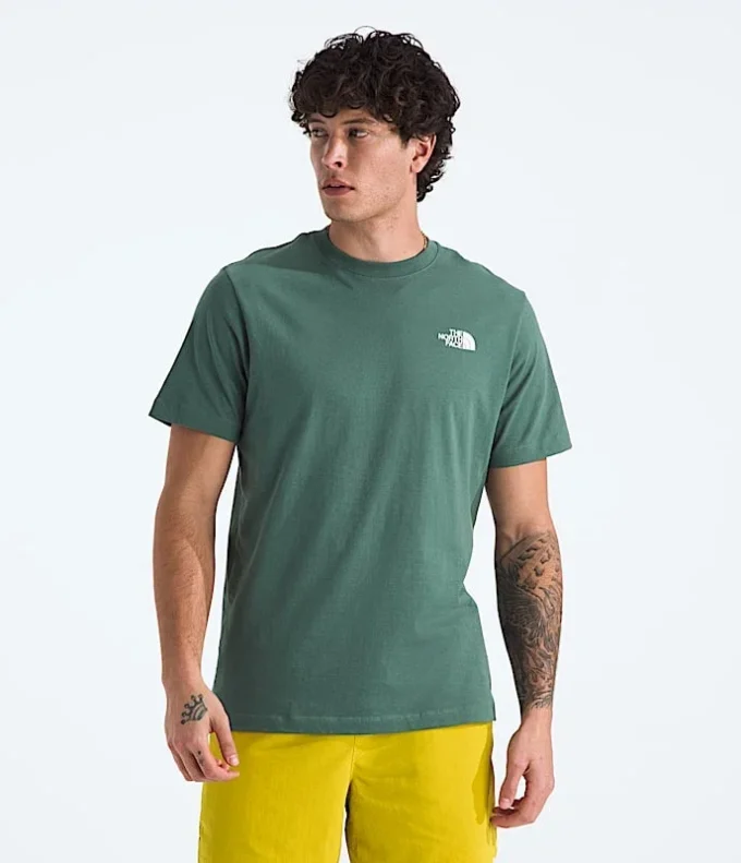 Tricou cu mânecă scurtă pentru bărbați Core TNF™ Flower Box NSE Tricou cu mânecă scurtă pentru bărbați Core TNF™ Flower Box NSE